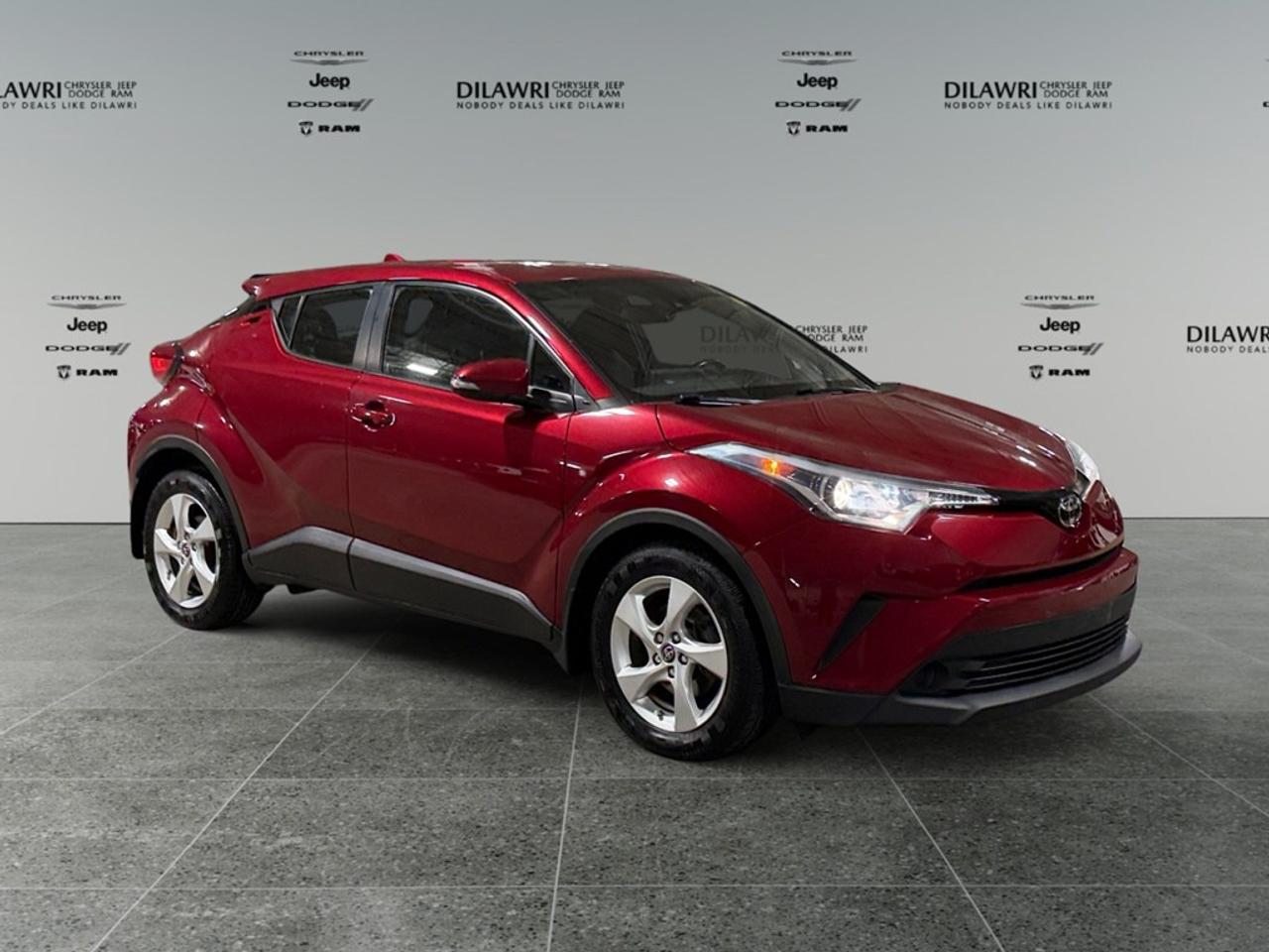 2018 Toyota C-HR Fwd Xle Photo