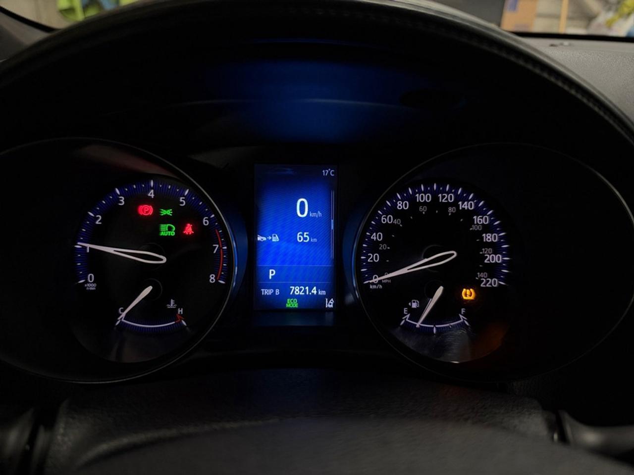 2018 Toyota C-HR Fwd Xle Photo