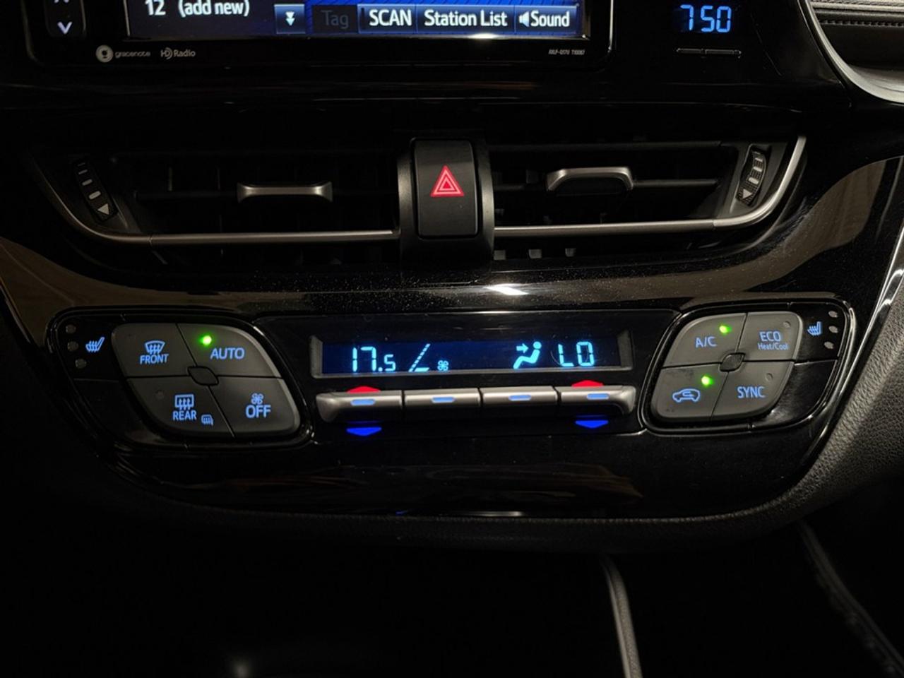 2018 Toyota C-HR Fwd Xle Photo