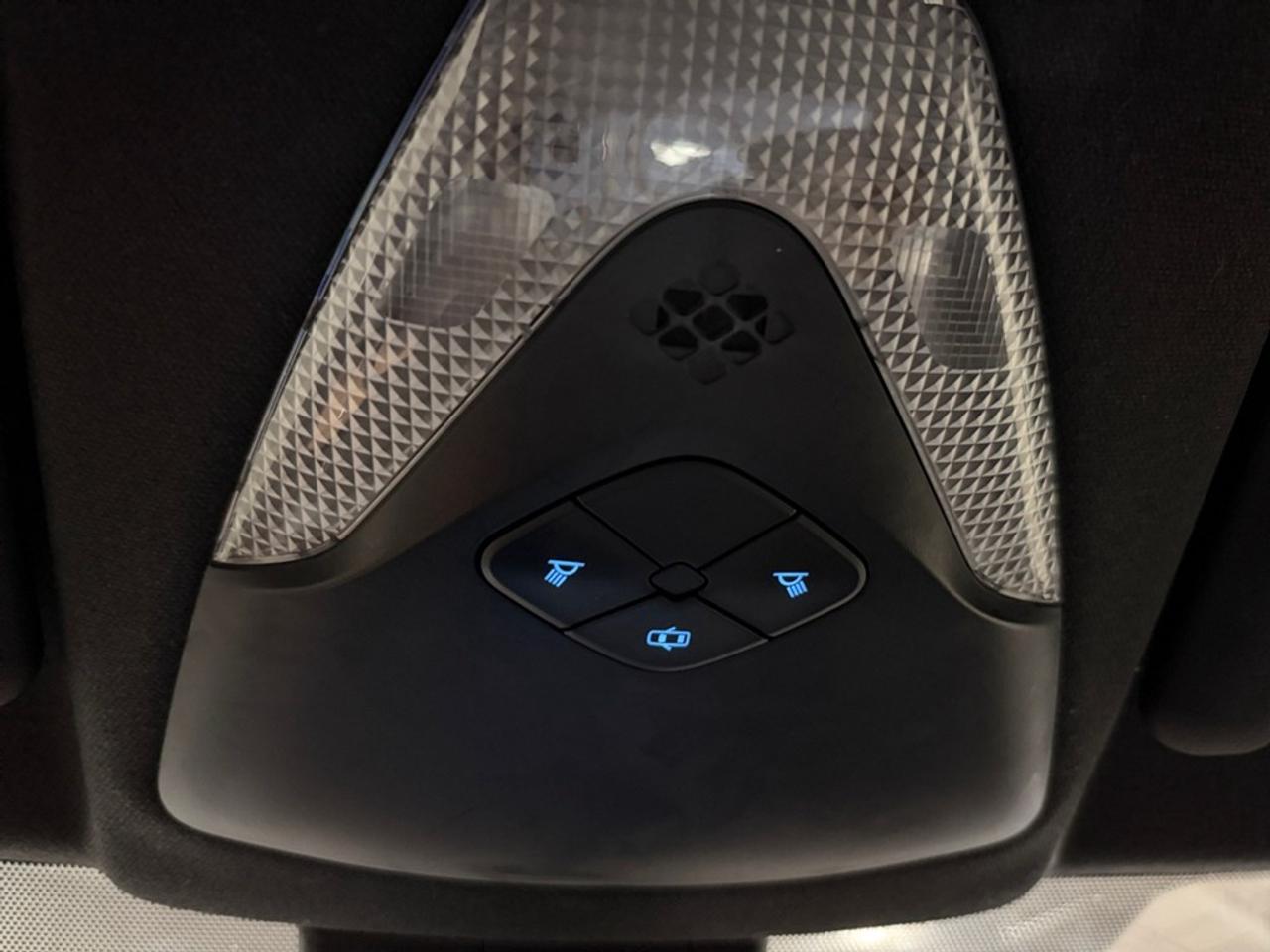 2018 Toyota C-HR Fwd Xle Photo