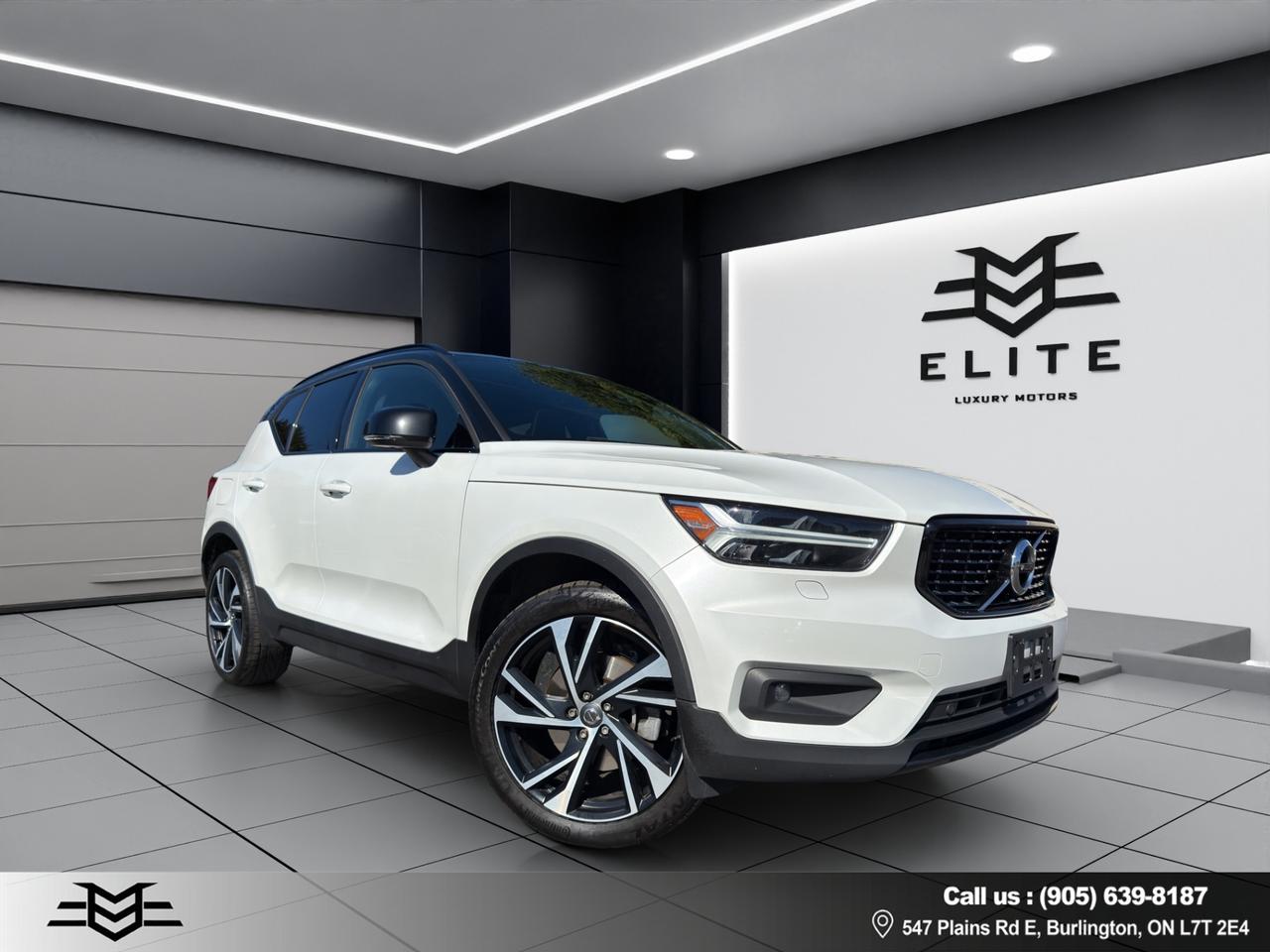 2020 Volvo XC40 T5 AWD R-Design Pkg - Moonroof - Leather !!! Photo0
