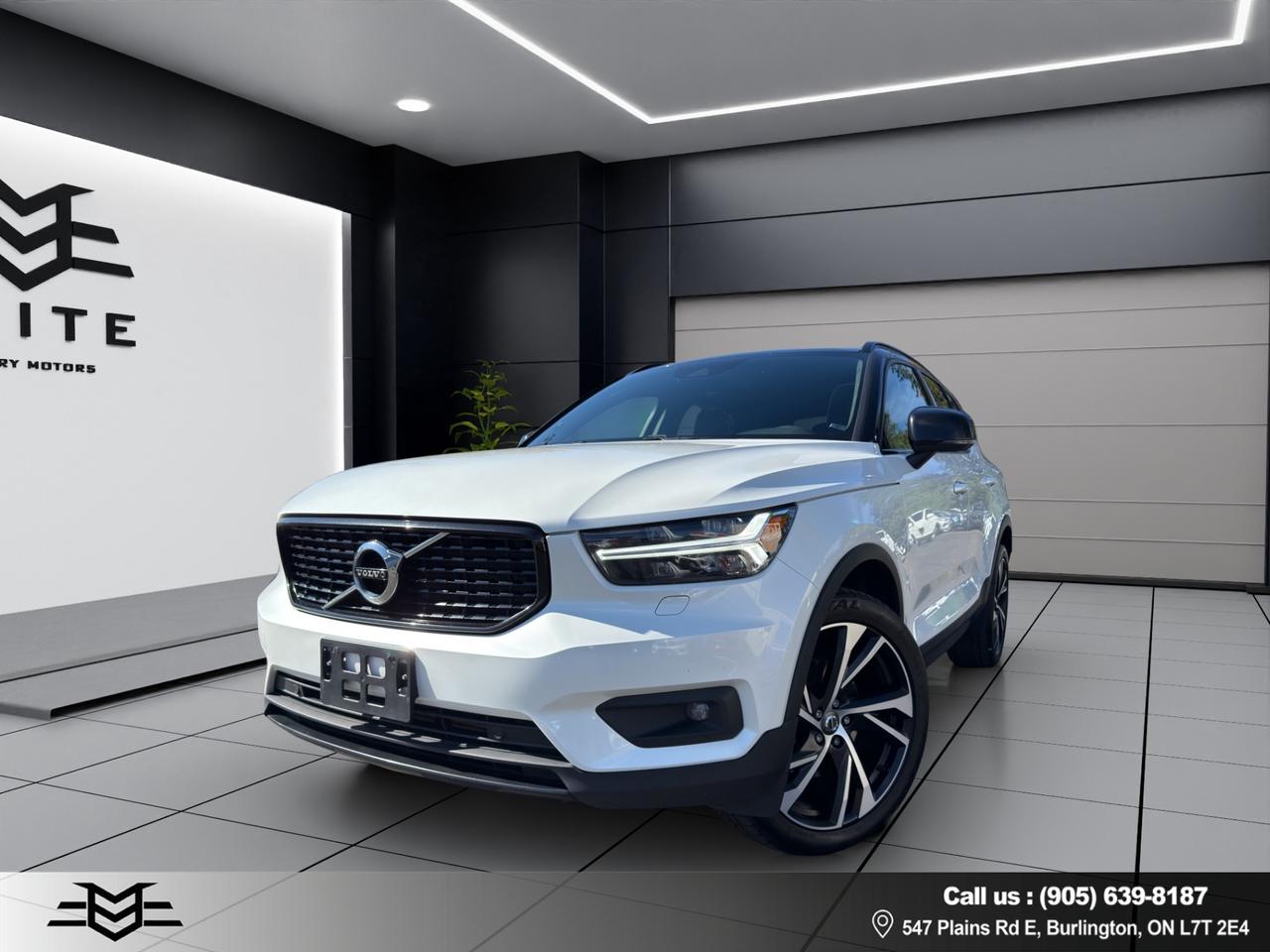 2020 Volvo XC40 T5 AWD R-Design Pkg - Moonroof - Leather !!! Photo