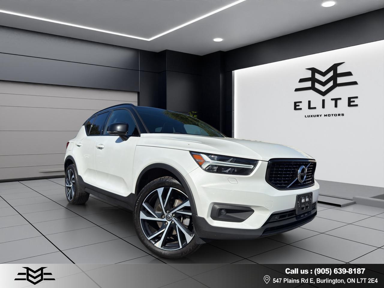 2020 Volvo XC40 T5 AWD R-Design Pkg - Moonroof - Leather !!! Photo