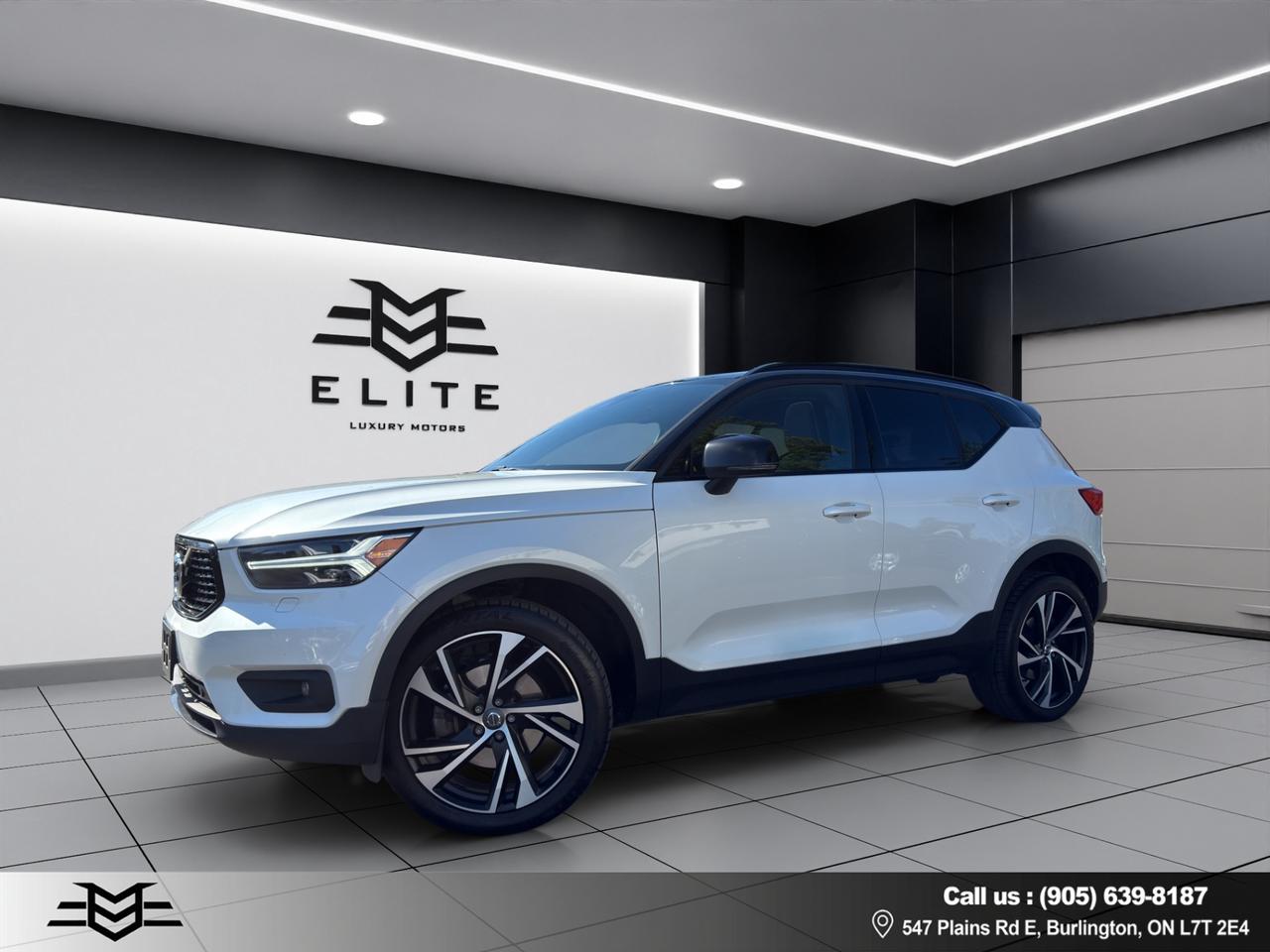 2020 Volvo XC40 T5 AWD R-Design Pkg - Moonroof - Leather !!! Photo