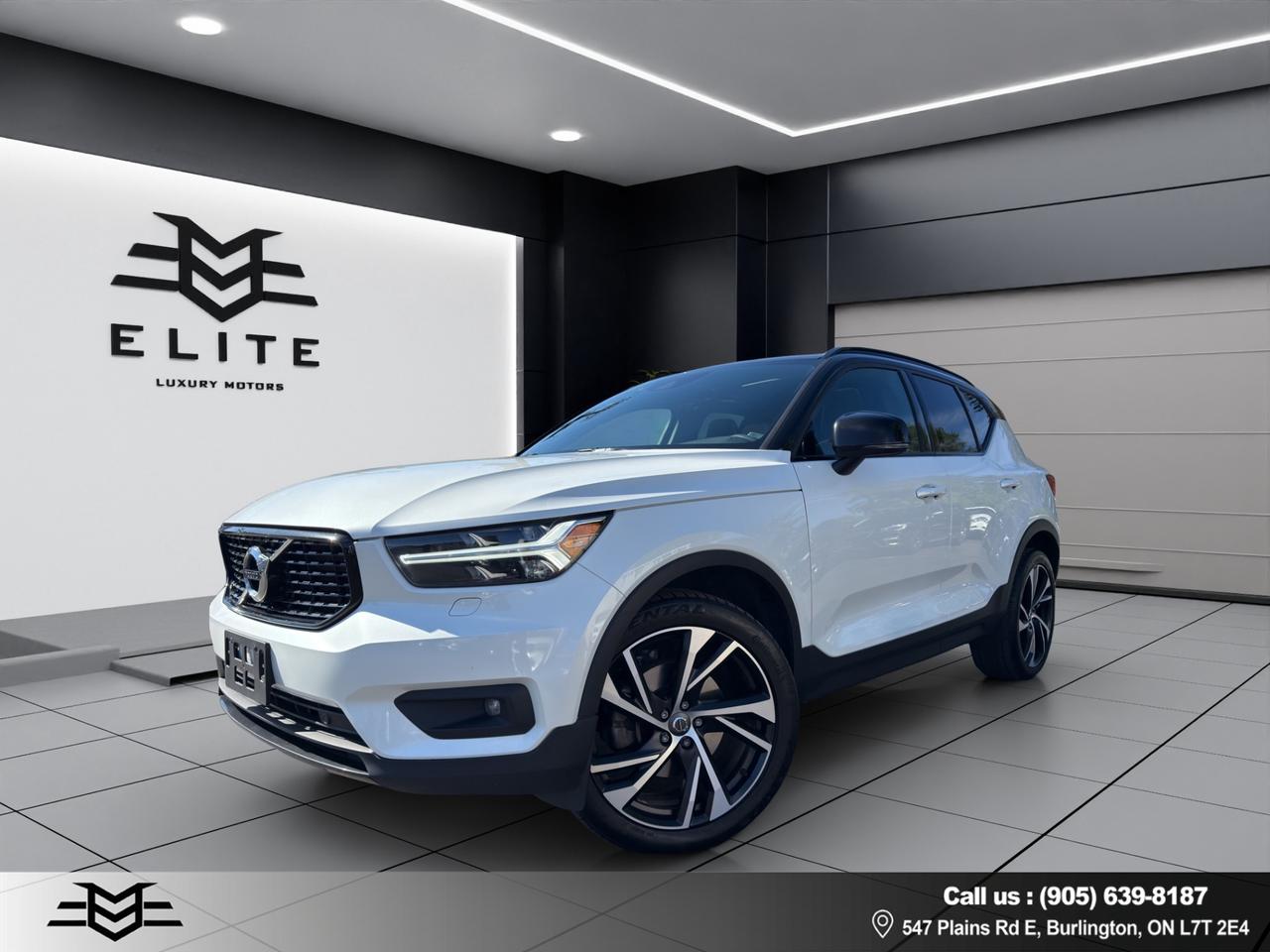2020 Volvo XC40 T5 AWD R-Design Pkg - Moonroof - Leather !!! Photo