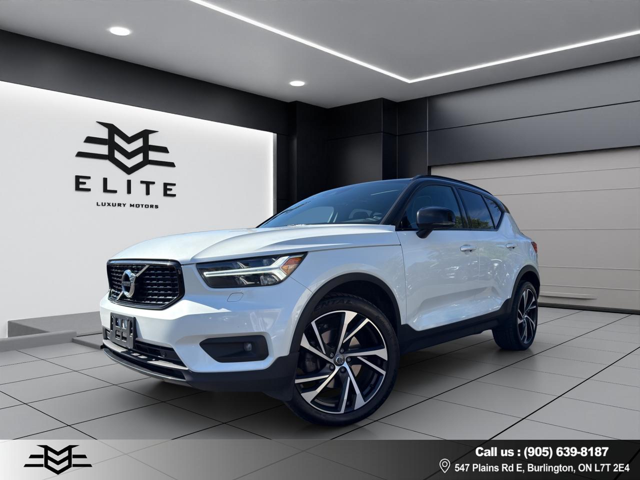 2020 Volvo XC40 T5 AWD R-Design Pkg - Moonroof - Leather !!! Photo