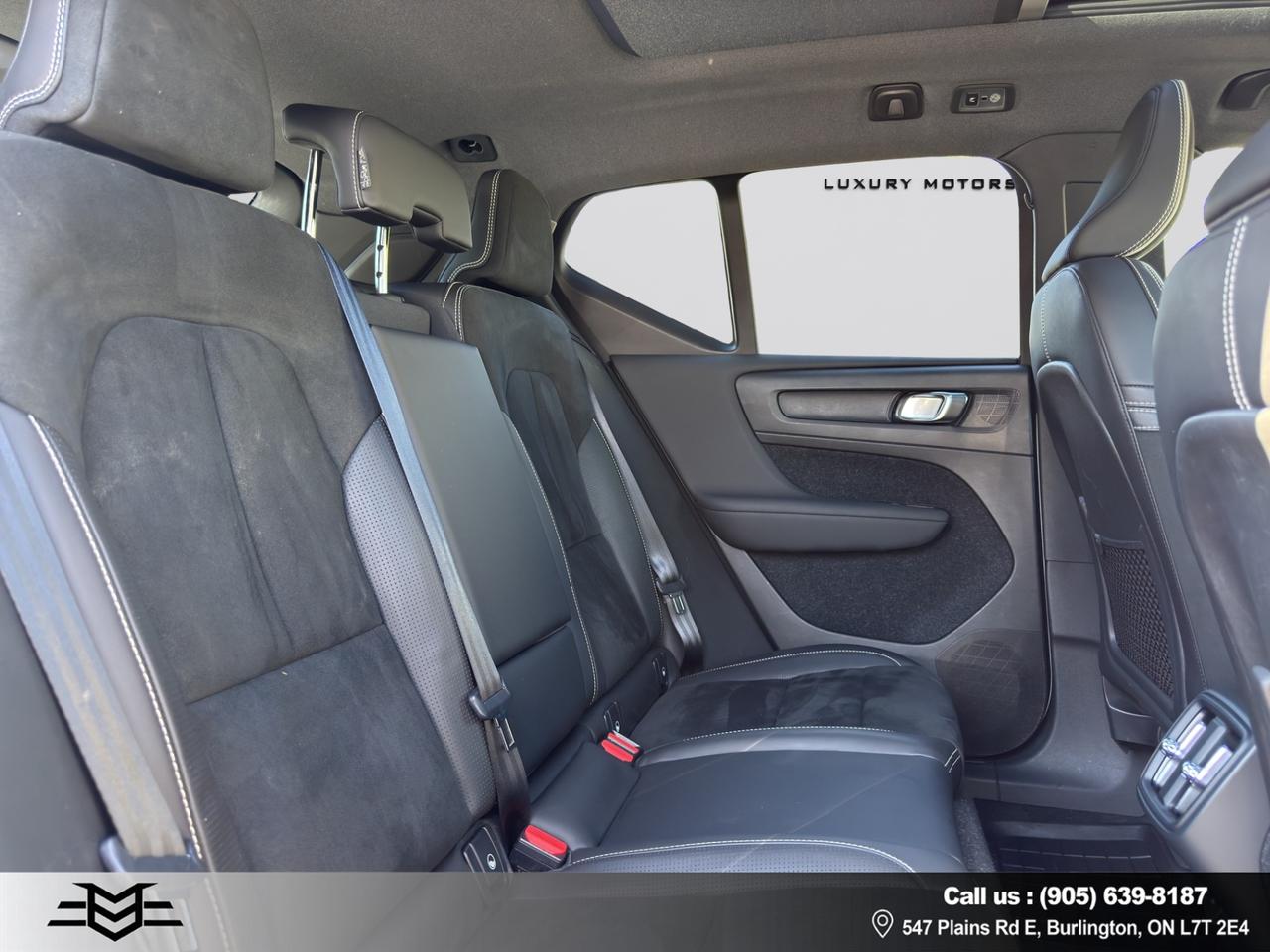 2020 Volvo XC40 T5 AWD R-Design Pkg - Moonroof - Leather !!! Photo