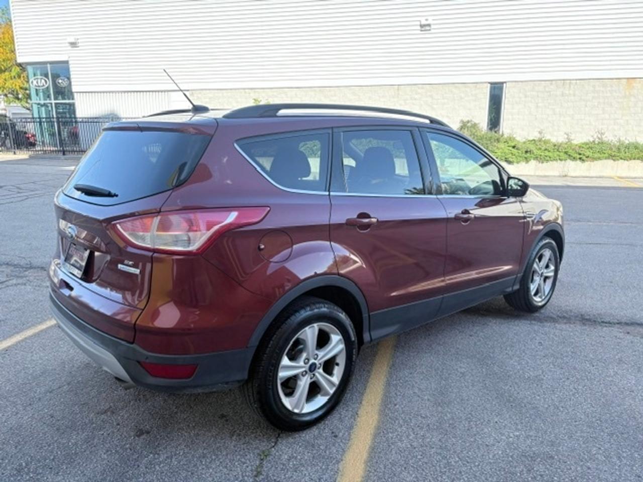 2014 Ford Escape SE ONLY 66,000KM-NO ACCIDENTS-HEATED SEATS-CAMERA-BLUETOOTH Photo