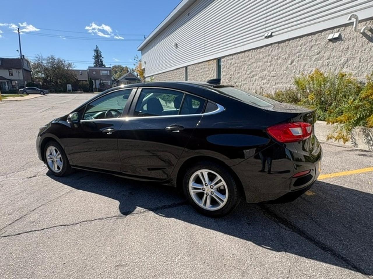 2016 Chevrolet Cruze LT **ONLY 60,000KM-6 SPEED MANUAL-CAMERA-BLUETOOTH-ALLOYS** Photo