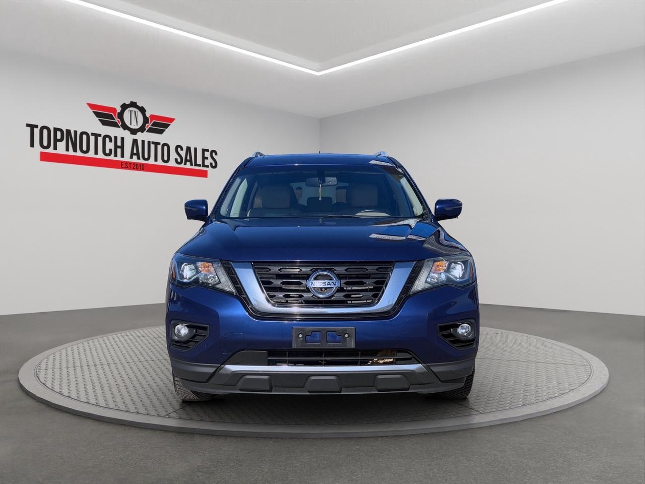 2017 Nissan Pathfinder 4WD 4dr PLATINIUM Photo1