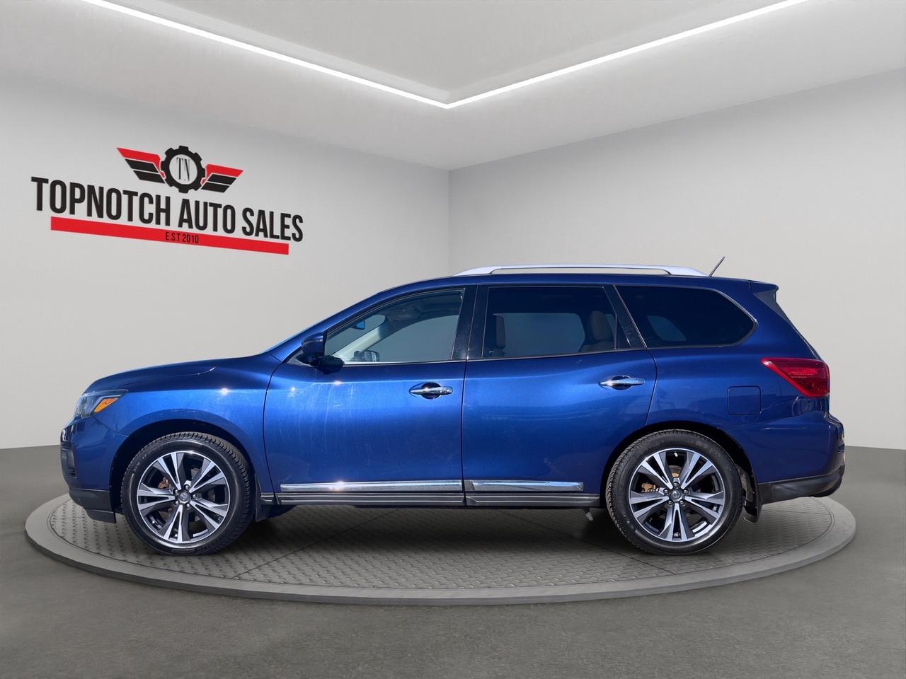 2017 Nissan Pathfinder 4WD 4dr PLATINIUM Photo
