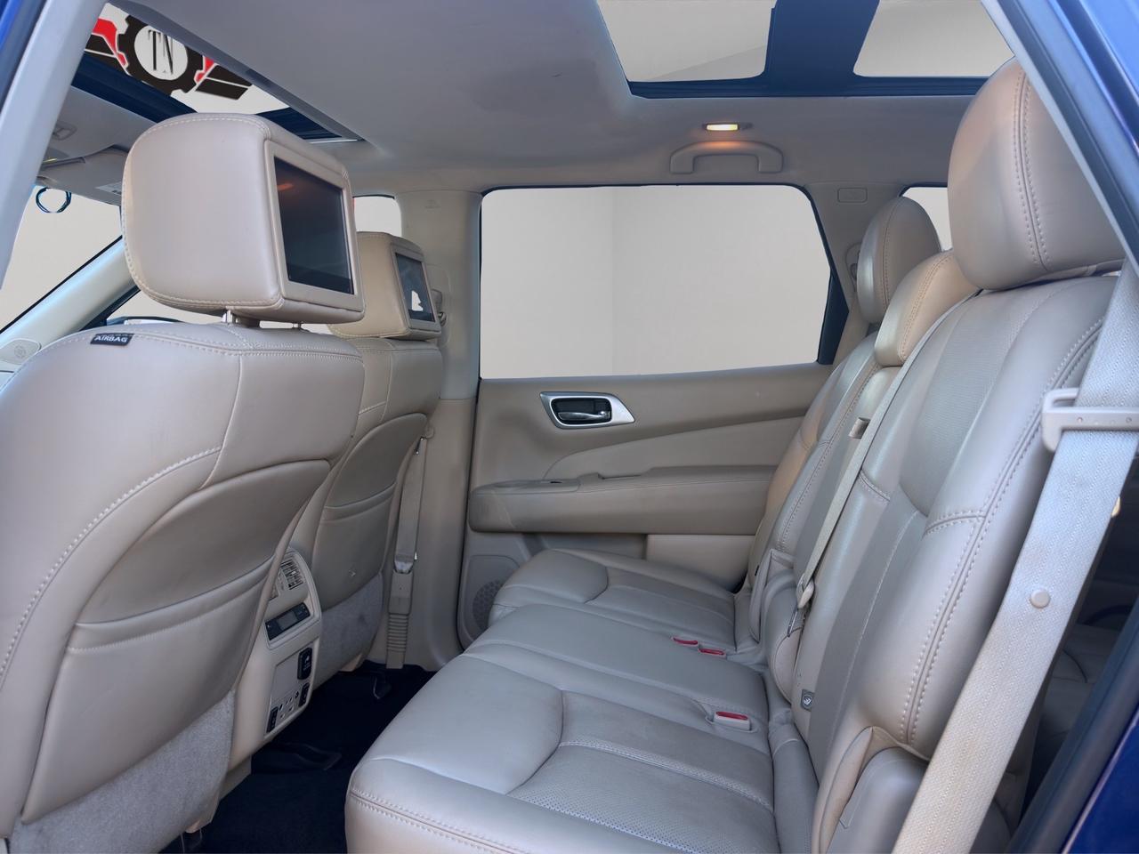 2017 Nissan Pathfinder 4WD 4dr PLATINIUM Photo