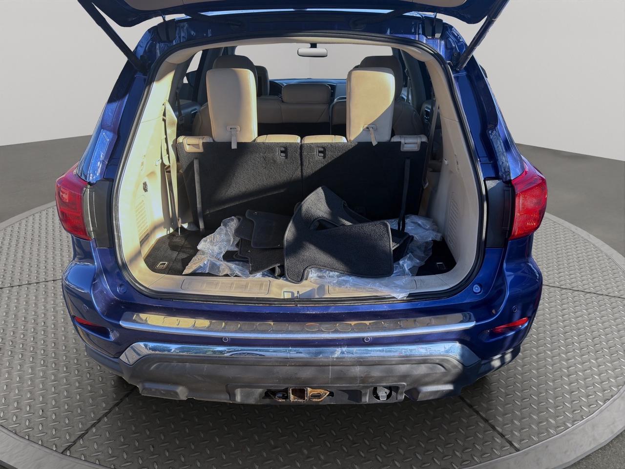 2017 Nissan Pathfinder 4WD 4dr PLATINIUM Photo