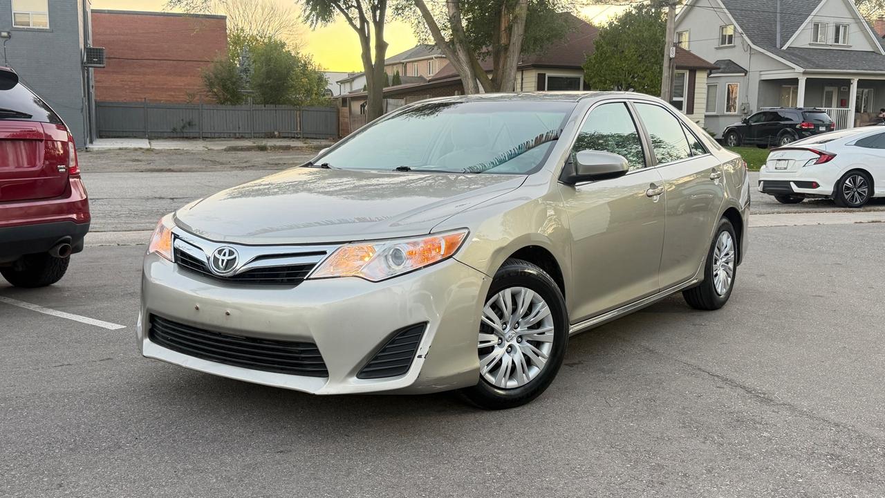 2014 Toyota Camry 4dr Sdn I4 Auto LE Photo0