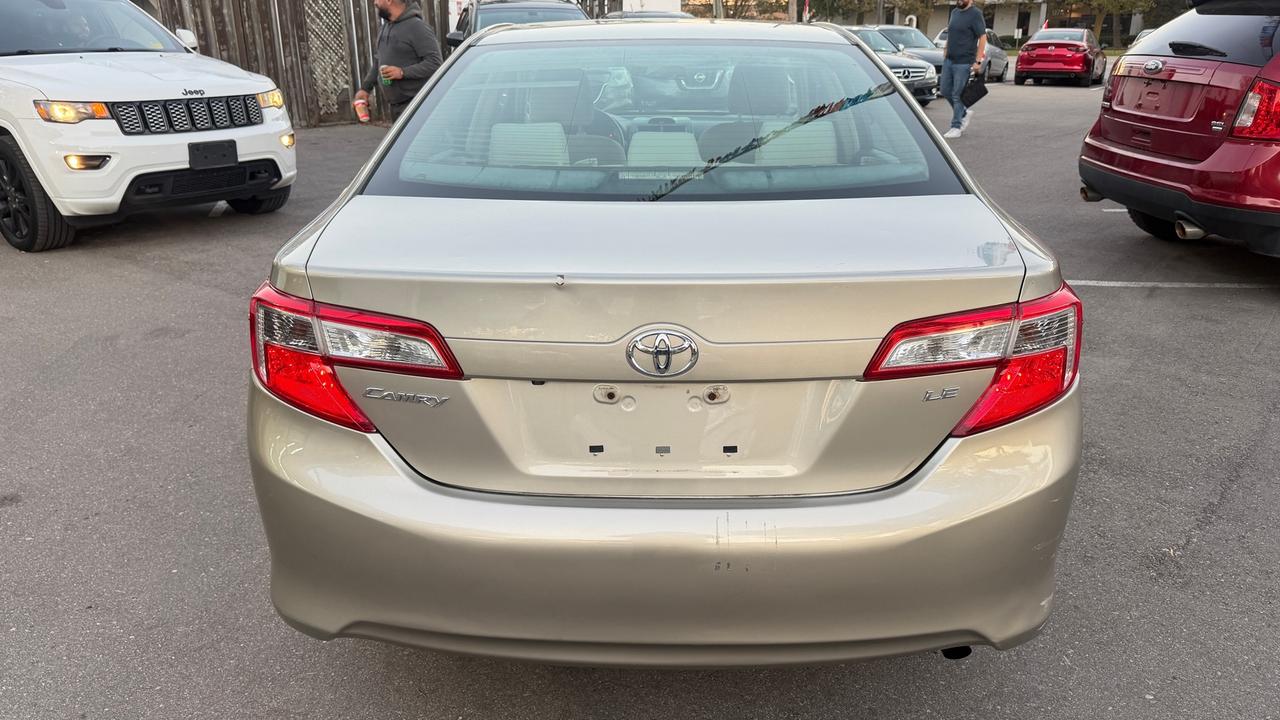 2014 Toyota Camry 4dr Sdn I4 Auto LE Photo