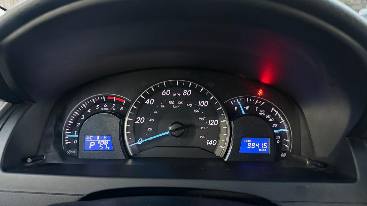 2014 Toyota Camry 4dr Sdn I4 Auto LE Photo