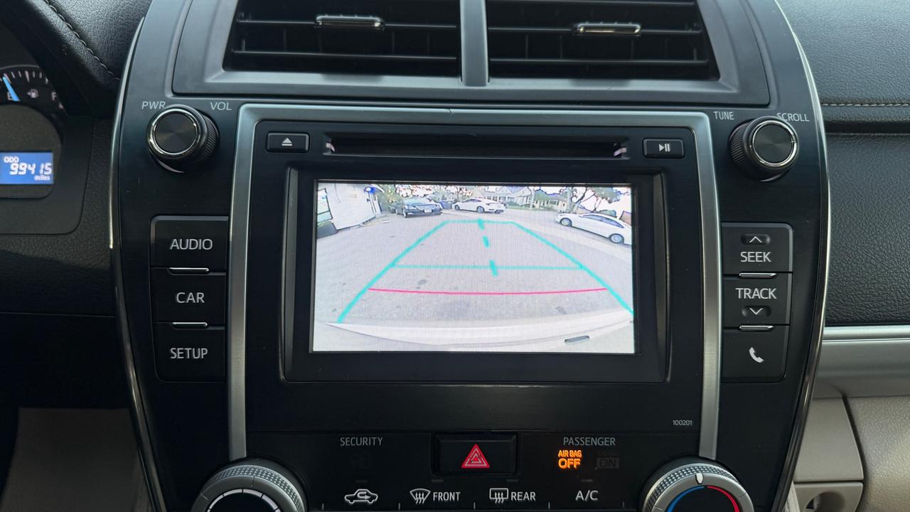 2014 Toyota Camry 4dr Sdn I4 Auto LE Photo