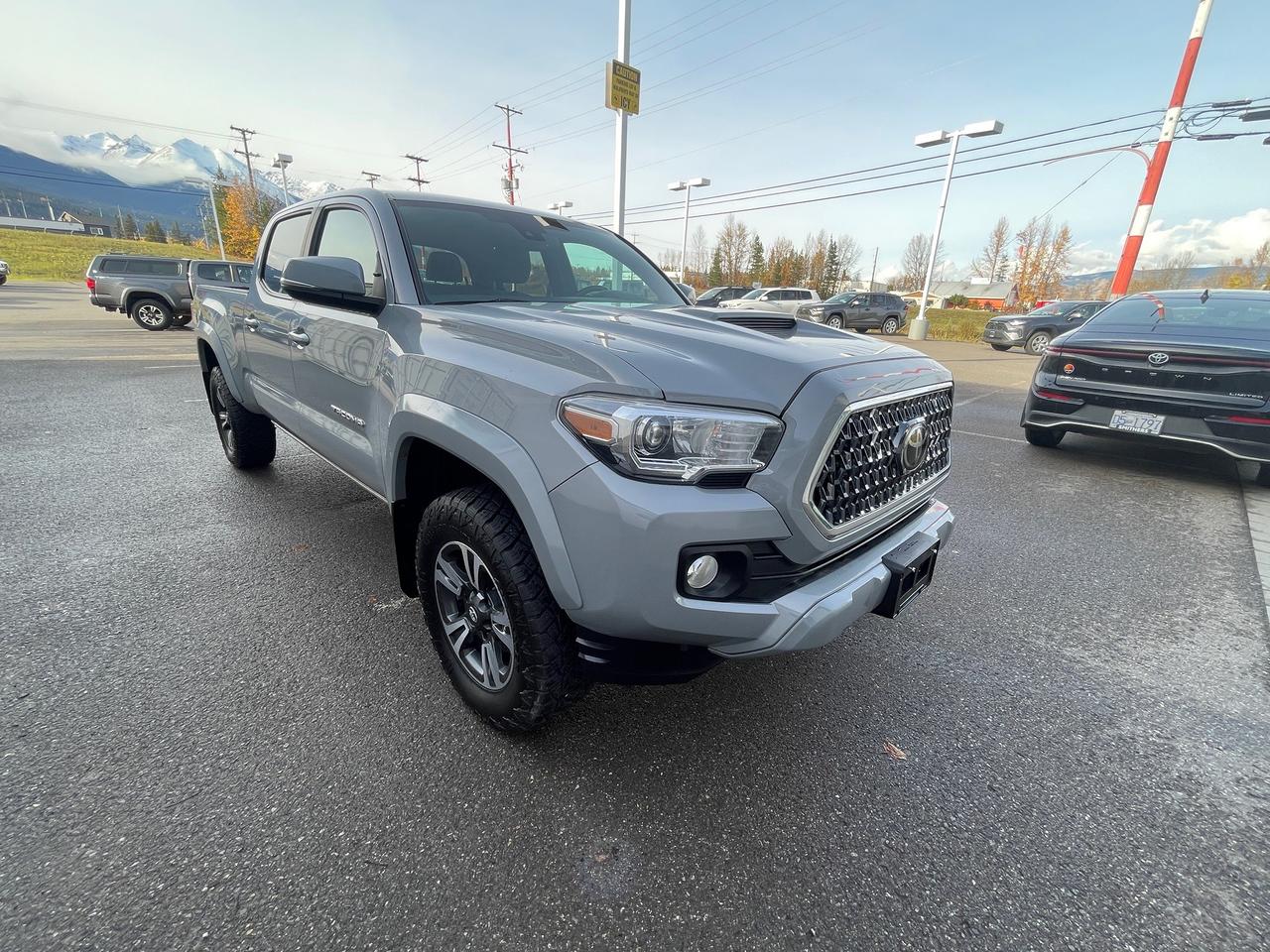 2019 Toyota Tacoma SR5 Photo1