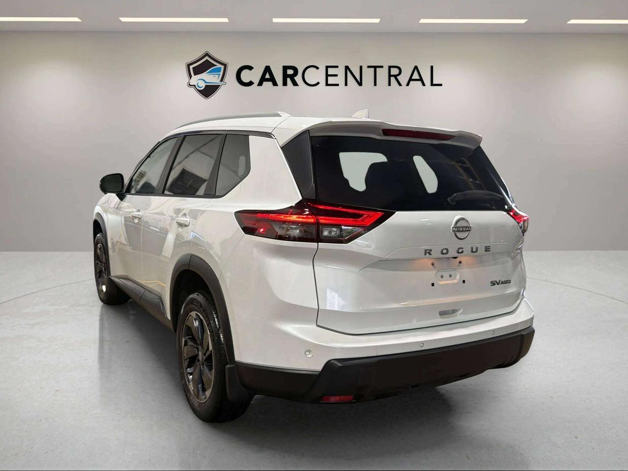 2024 Nissan Rogue SV MOONROOF | CLEAN CARFAX | 1 OWNER | PRO PILOT Photo