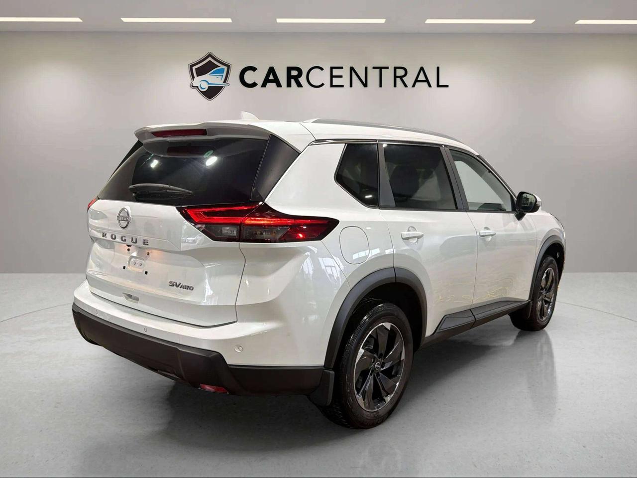 2024 Nissan Rogue SV MOONROOF | CLEAN CARFAX | 1 OWNER | PRO PILOT Photo