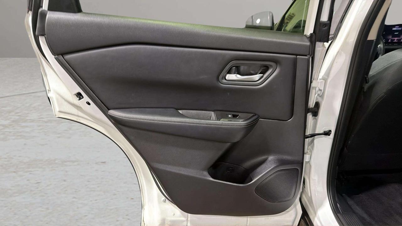 2024 Nissan Rogue SV MOONROOF | CLEAN CARFAX | 1 OWNER | PRO PILOT Photo