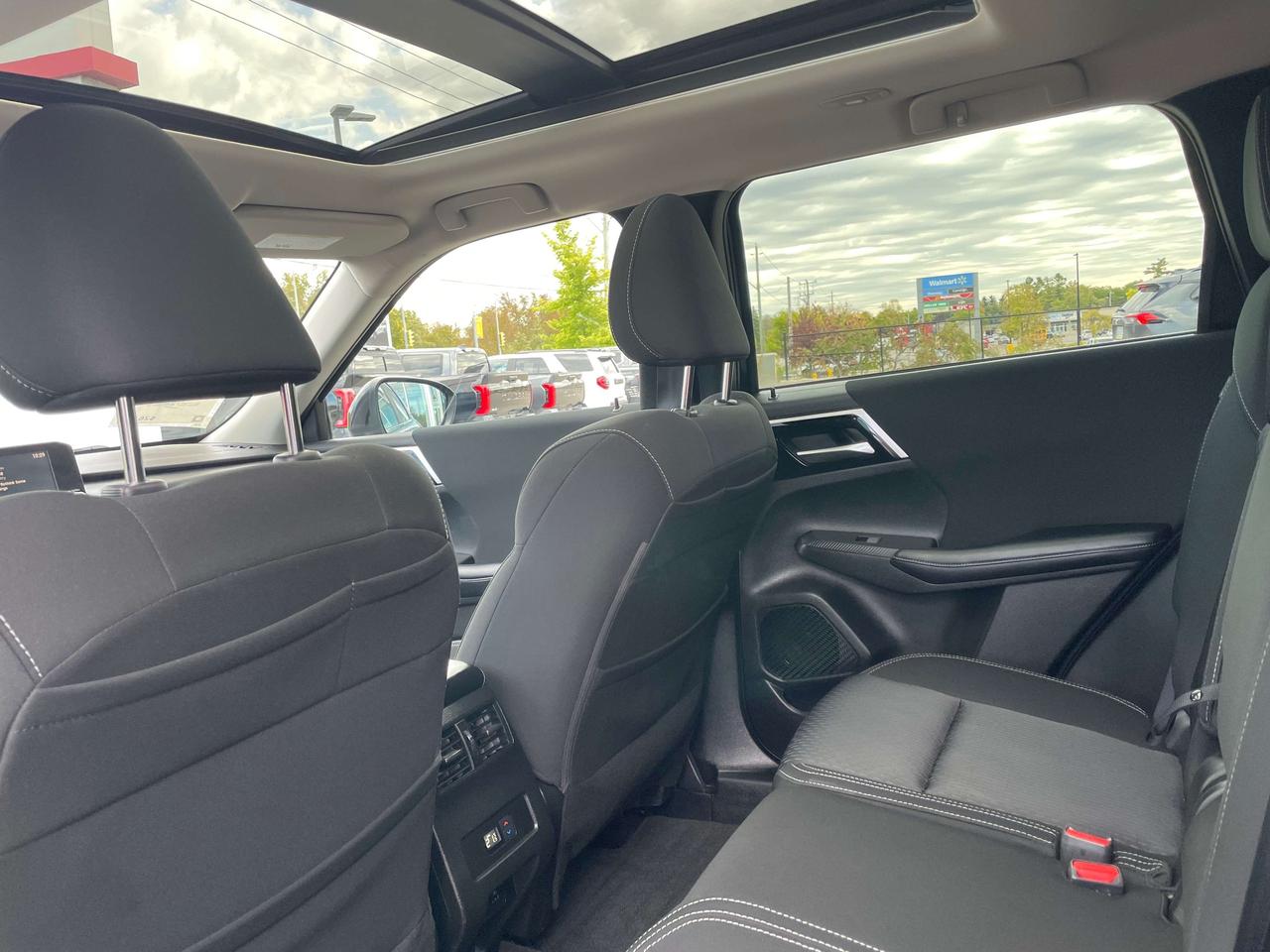 2022 Mitsubishi Outlander SE AWD Photo