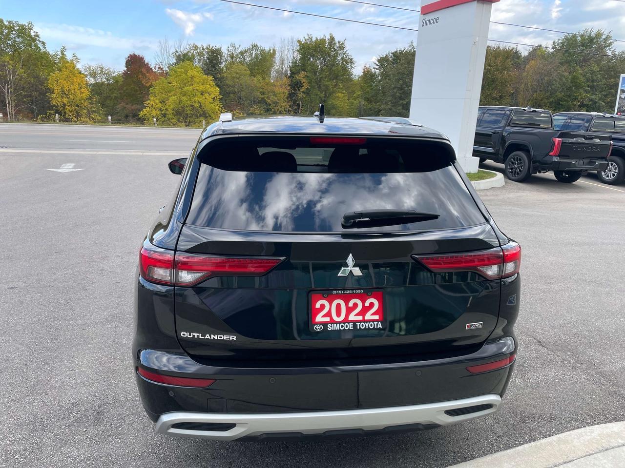 2022 Mitsubishi Outlander SE AWD Photo