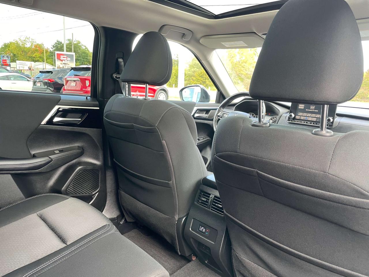 2022 Mitsubishi Outlander SE AWD Photo