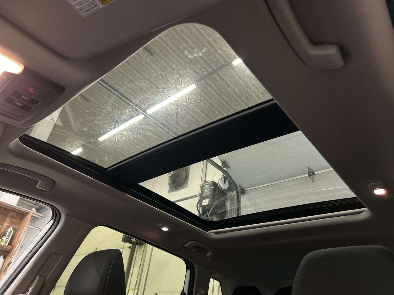 2025 Nissan Rogue SV AWD | PANO ROOF | HTD SEATS | CARPLAY | ALLOYS Photo