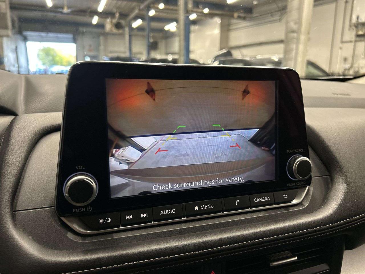 2025 Nissan Rogue SV AWD | PANO ROOF | HTD SEATS | CARPLAY | ALLOYS Photo