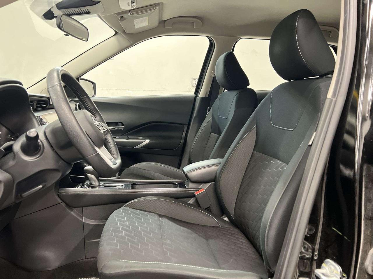 2025 Nissan Kicks HEATED SEATS  | CARPLAY | REMOTE START | ALLOYS Photo