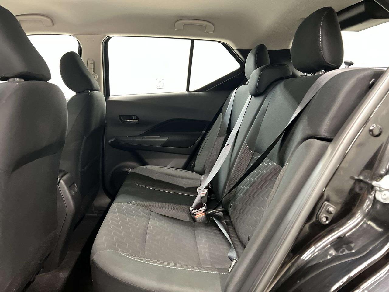 2025 Nissan Kicks HEATED SEATS  | CARPLAY | REMOTE START | ALLOYS Photo