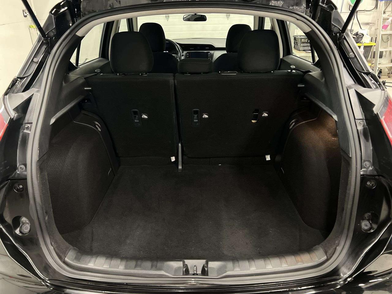 2025 Nissan Kicks HEATED SEATS  | CARPLAY | REMOTE START | ALLOYS Photo