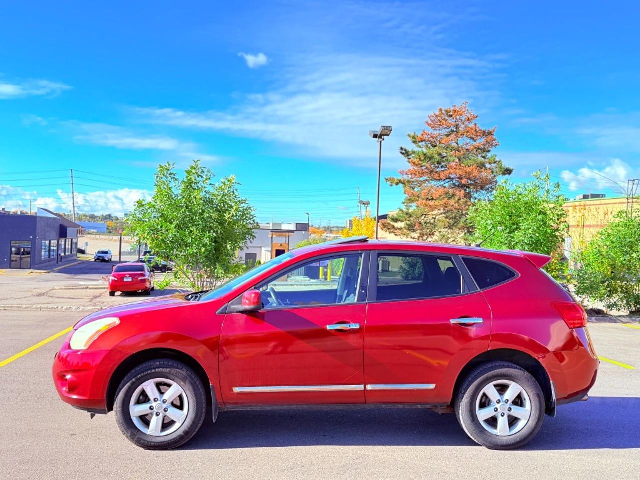 2013 Nissan Rogue SV w/SL Pkg 4dr Front-wheel Drive CVT Photo