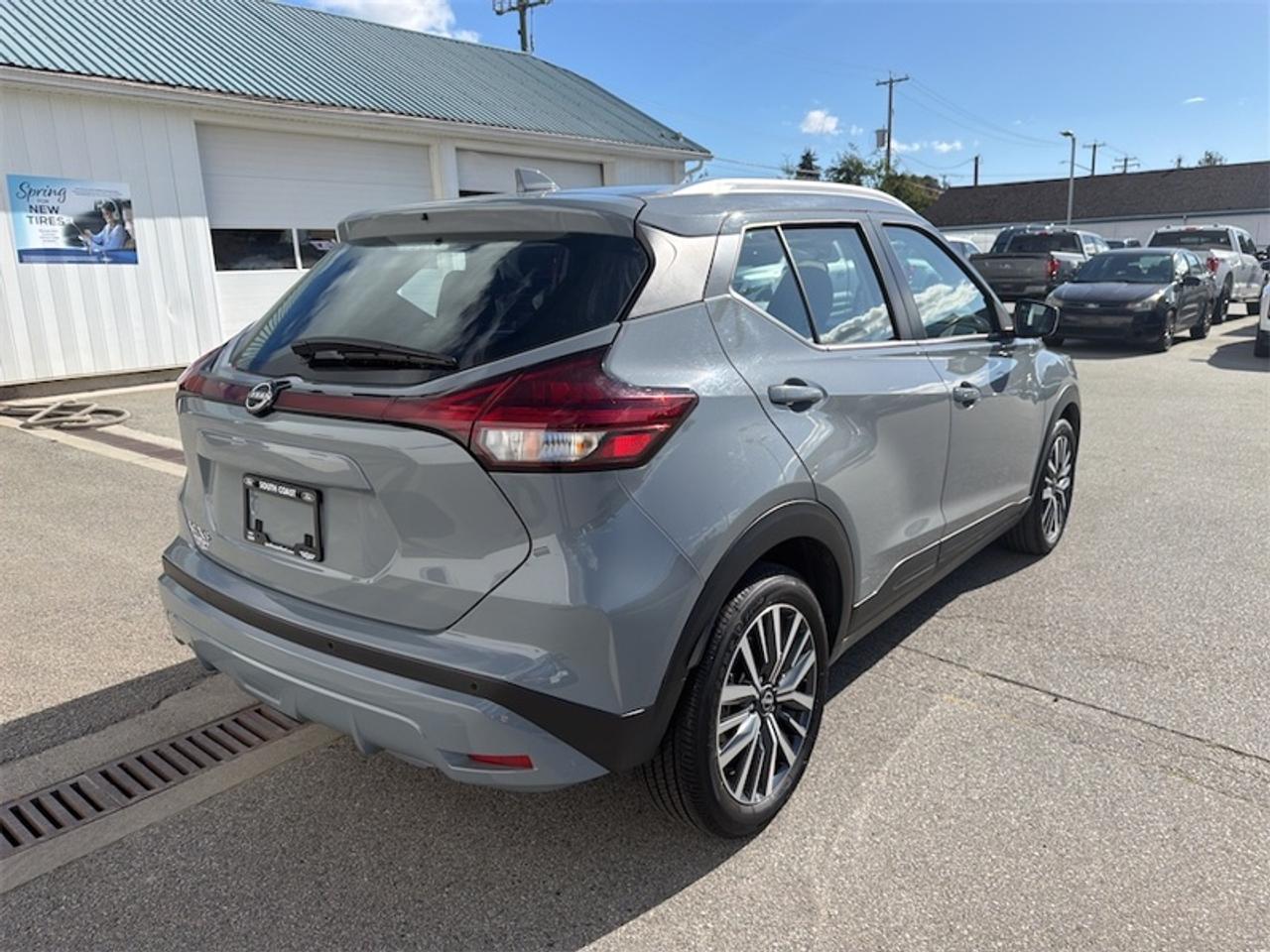 2025 Nissan Kicks Play SV  - Heated Seats -  Apple CarPlay Photo4