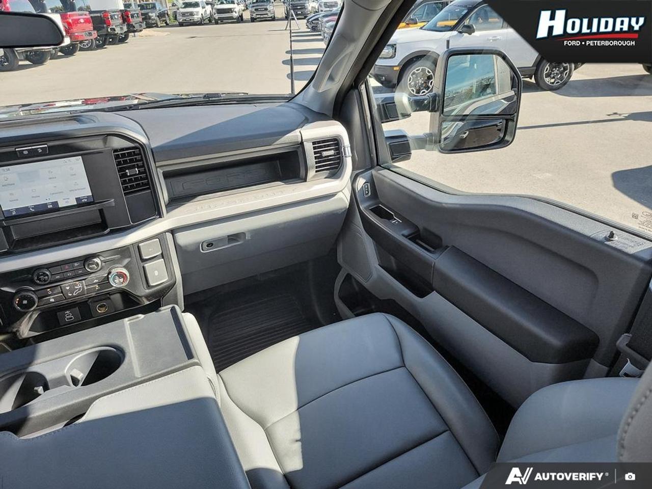2026 Ford F-350 Super Duty SRW XL Photo