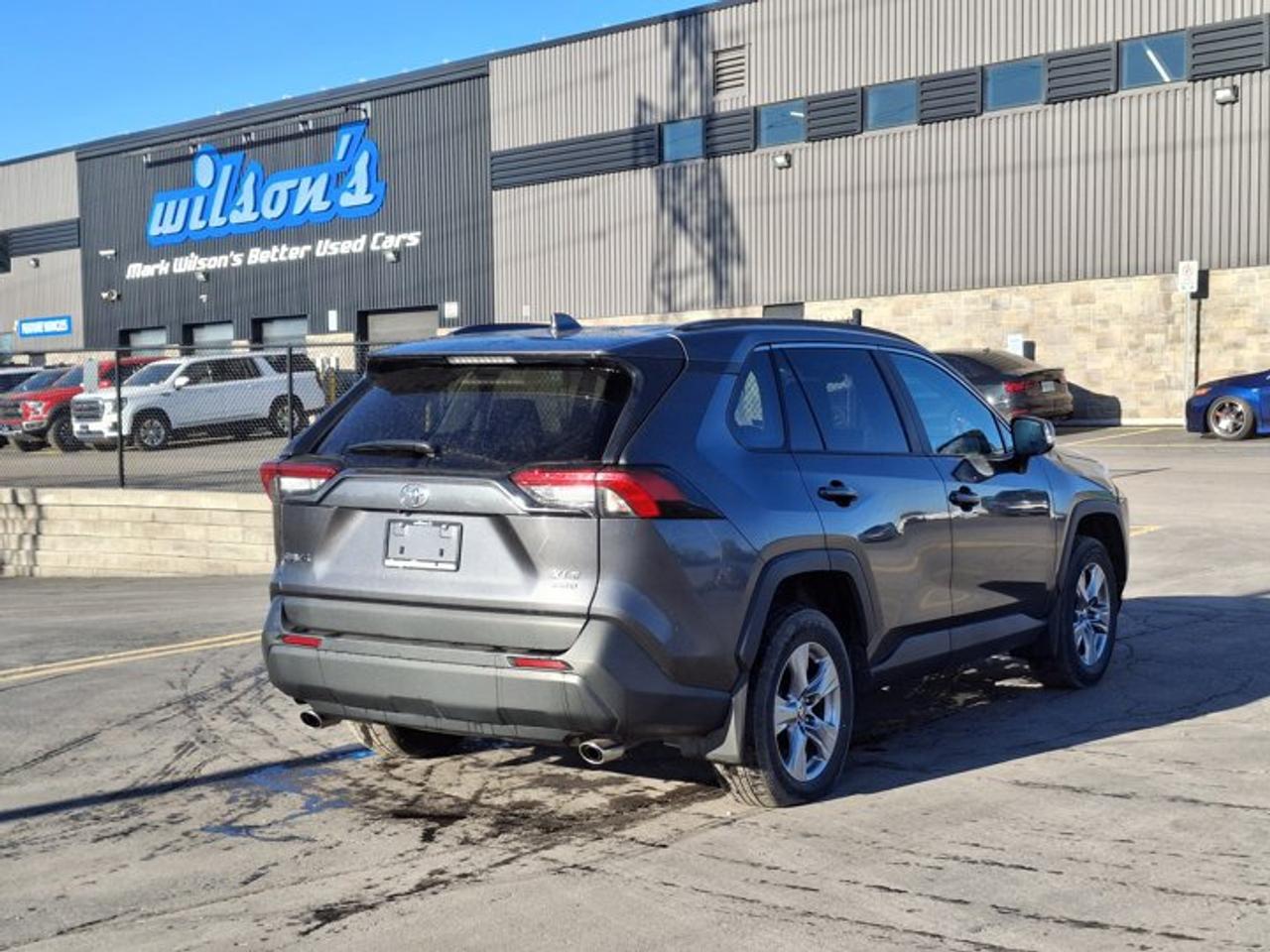 2025 Toyota RAV4 XLE AWD | Sunroof | Power Seat | Radar Cruise | Heated Wheel + Seats | Power Liftgate | and More ! Photo