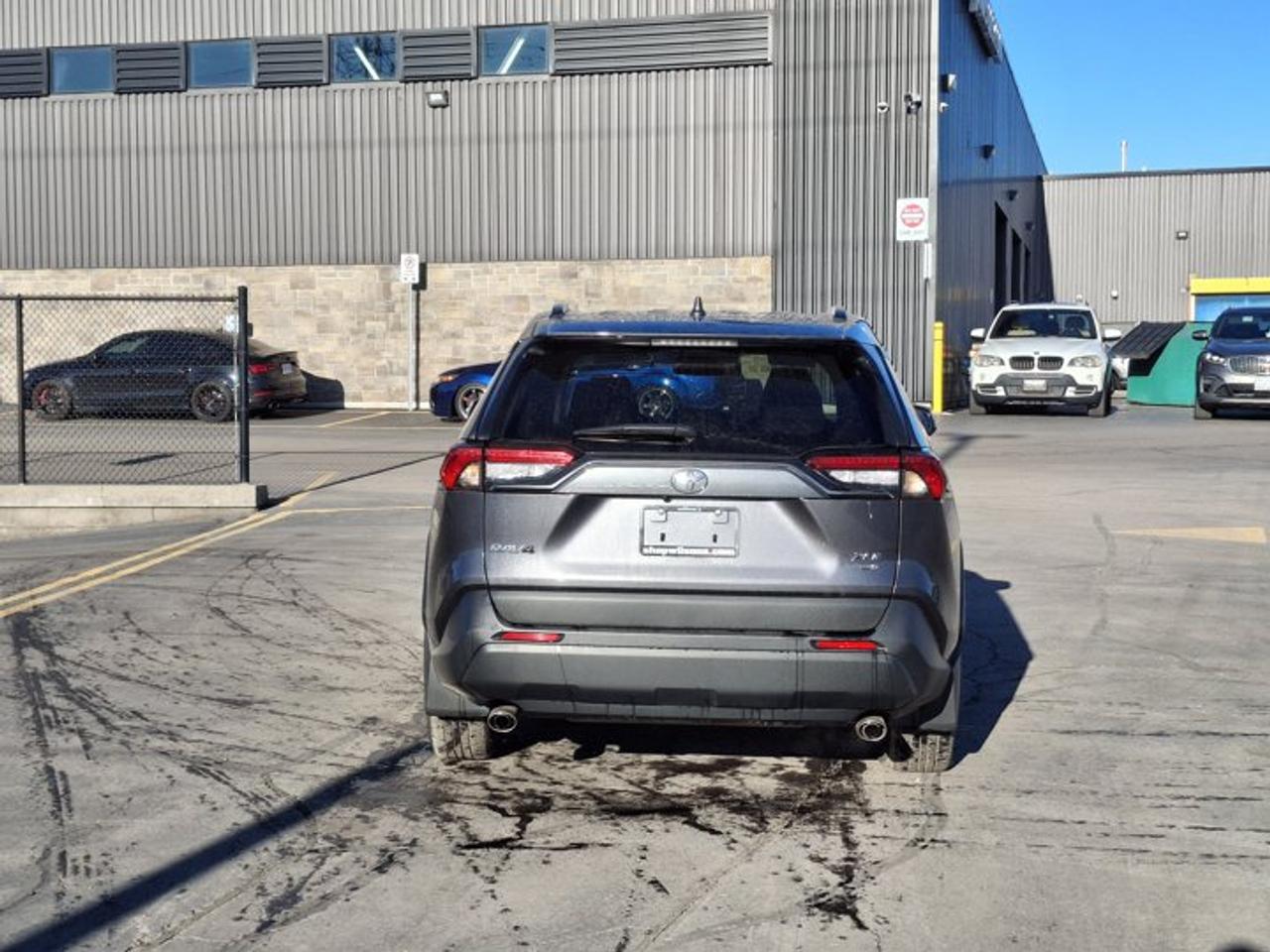 2025 Toyota RAV4 XLE AWD | Sunroof | Power Seat | Radar Cruise | Heated Wheel + Seats | Power Liftgate | and More ! Photo