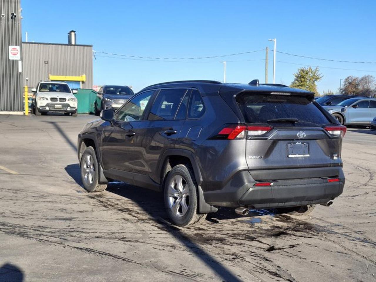 2025 Toyota RAV4 XLE AWD | Sunroof | Power Seat | Radar Cruise | Heated Wheel + Seats | Power Liftgate | and More ! Photo