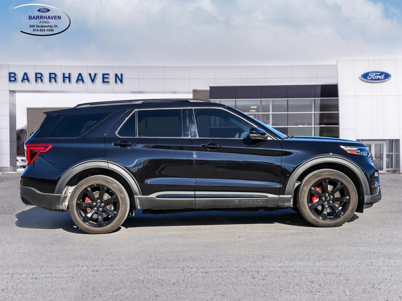 2022 Ford Explorer ST Photo1