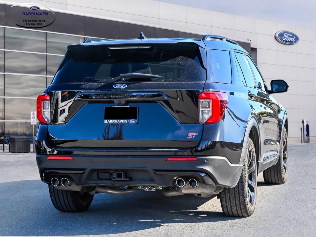 2022 Ford Explorer ST Photo3