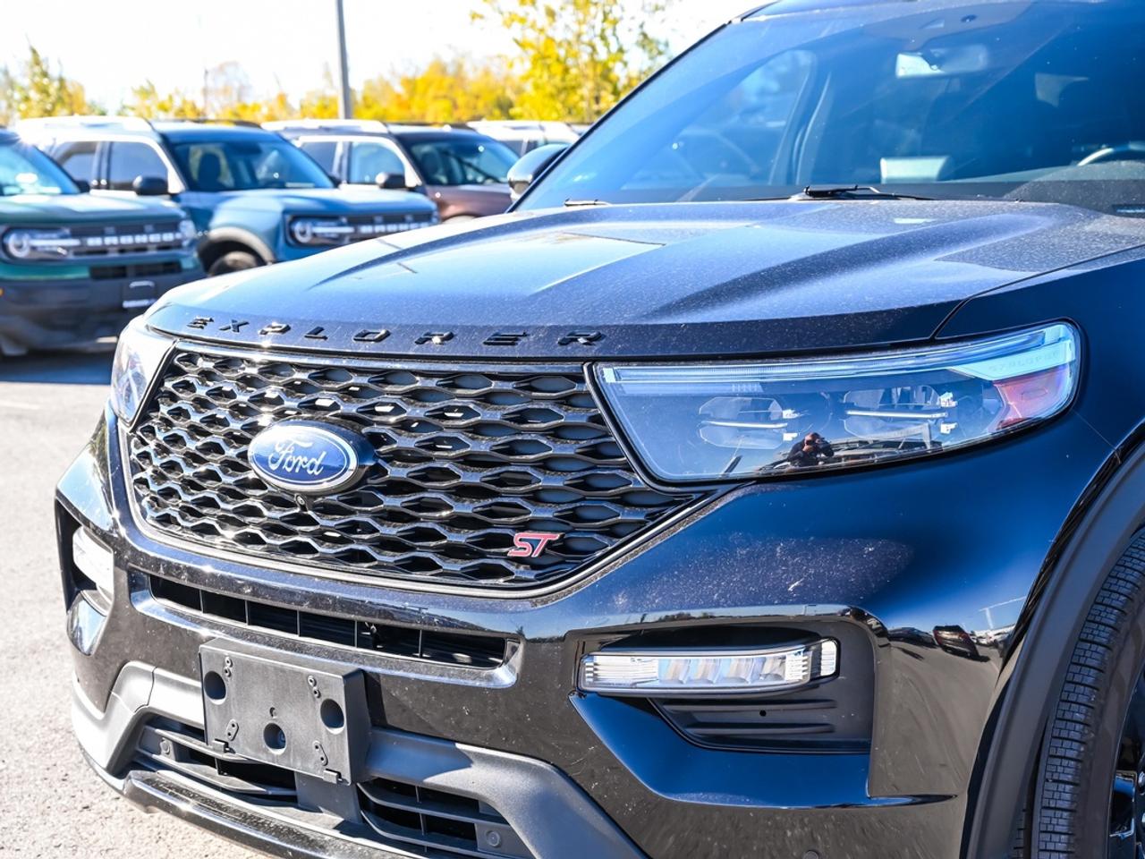 2022 Ford Explorer ST Photo