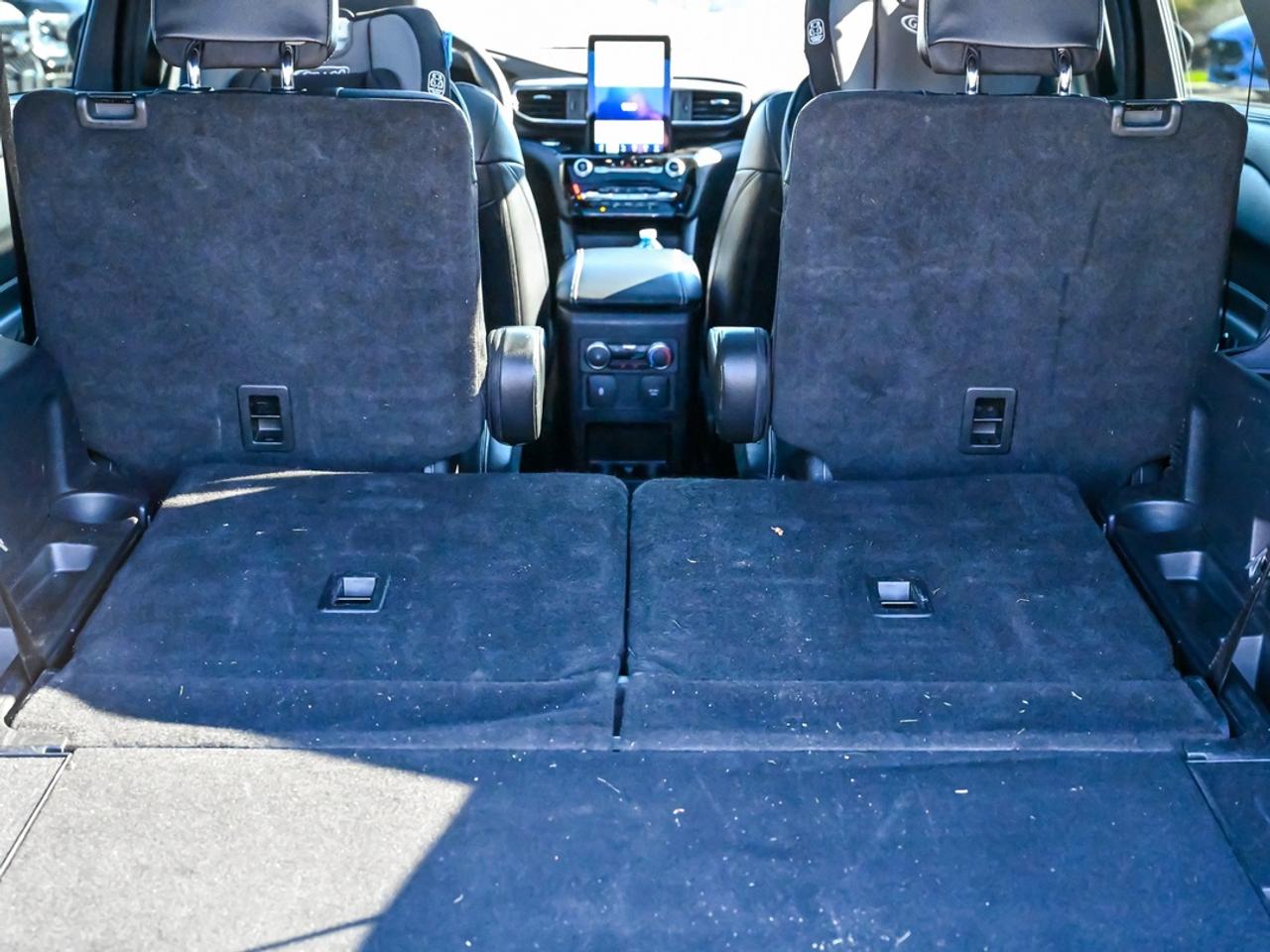 2022 Ford Explorer ST Photo