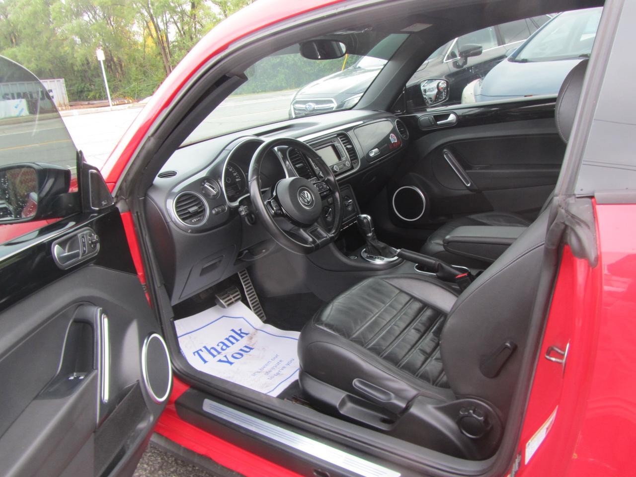 2012 Volkswagen Beetle 2dr Cpe DSG 2.0T Turbo Photo