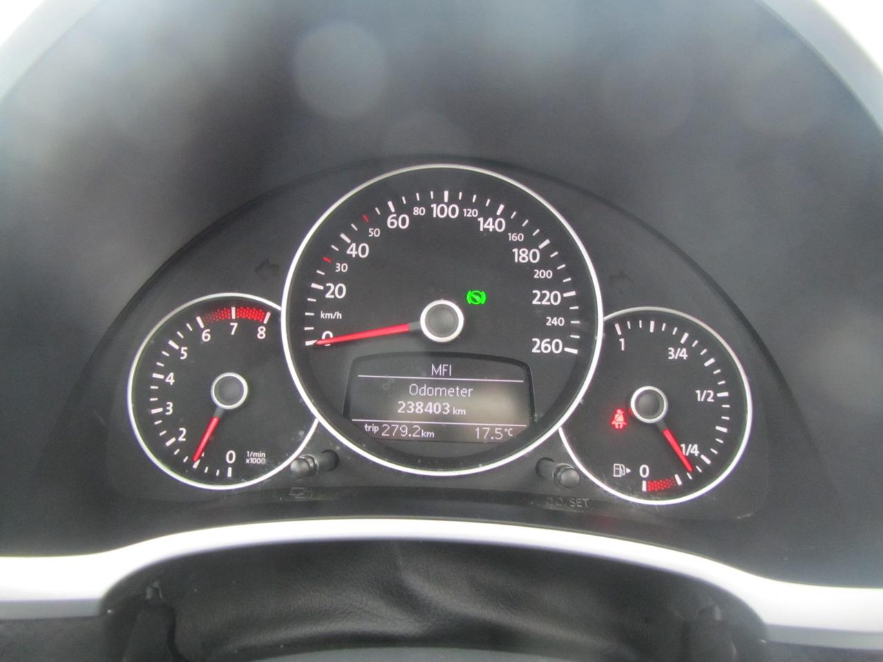 2012 Volkswagen Beetle 2dr Cpe DSG 2.0T Turbo Photo