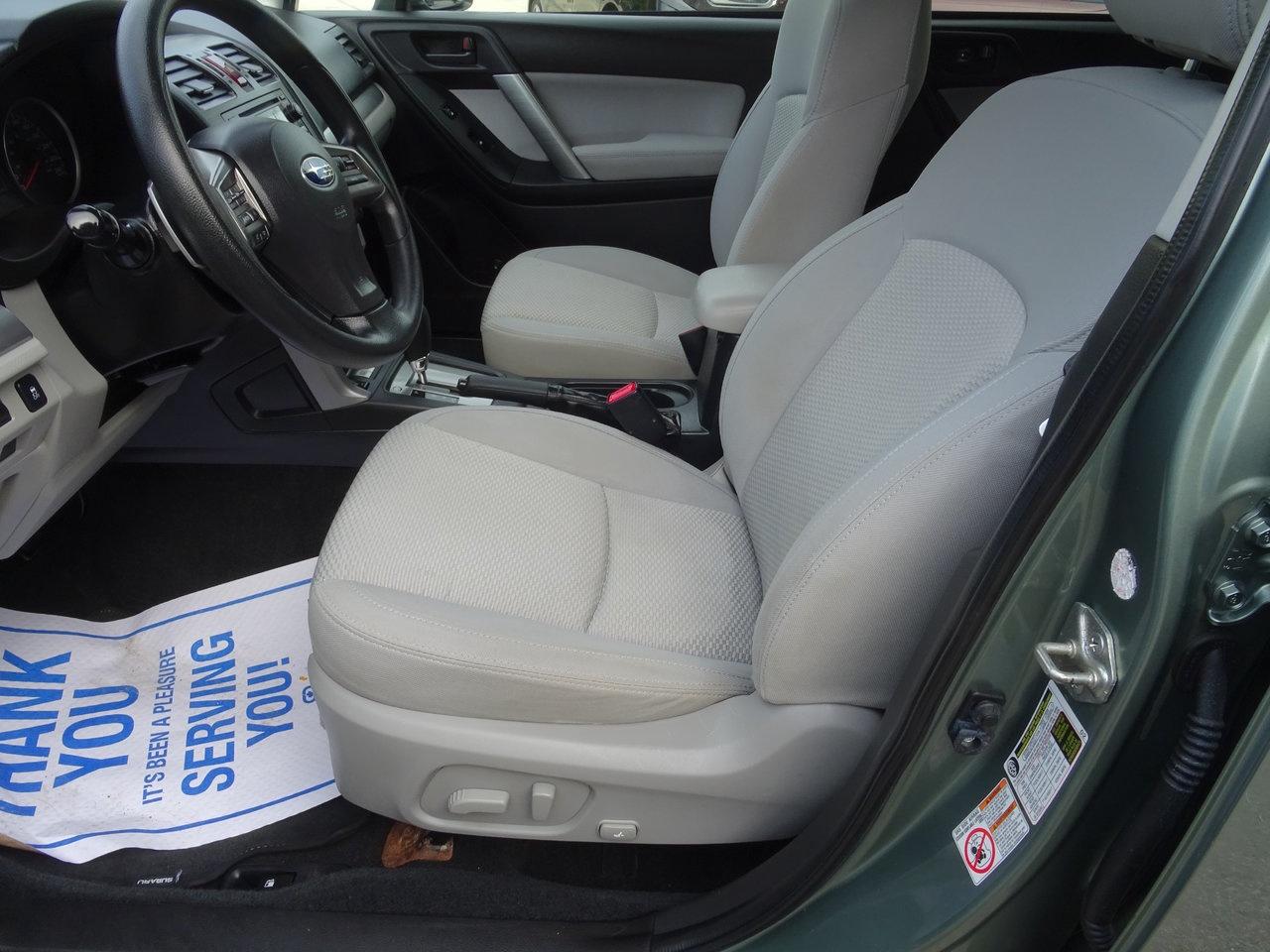 2014 Subaru Forester BASE Photo