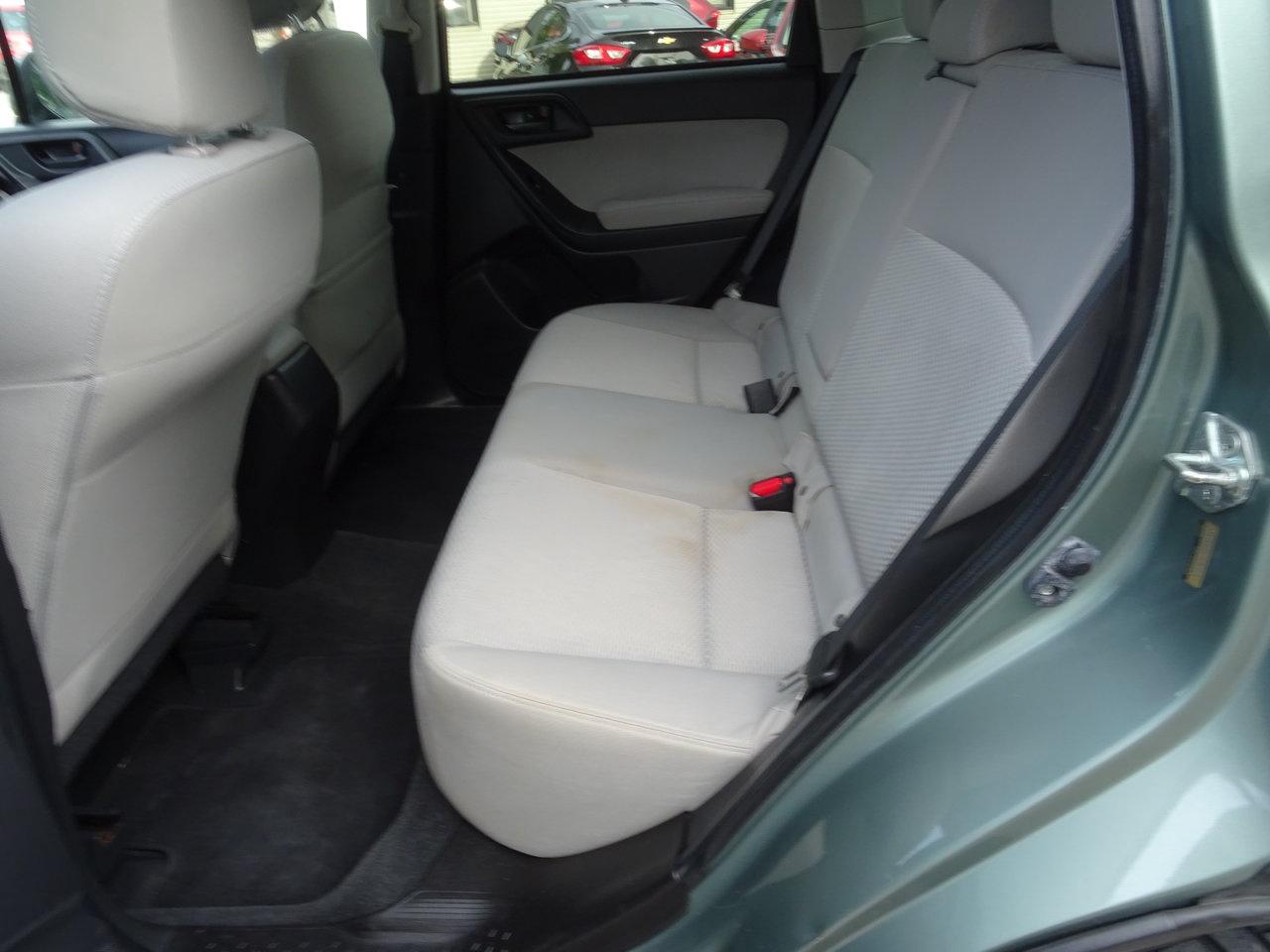 2014 Subaru Forester BASE Photo
