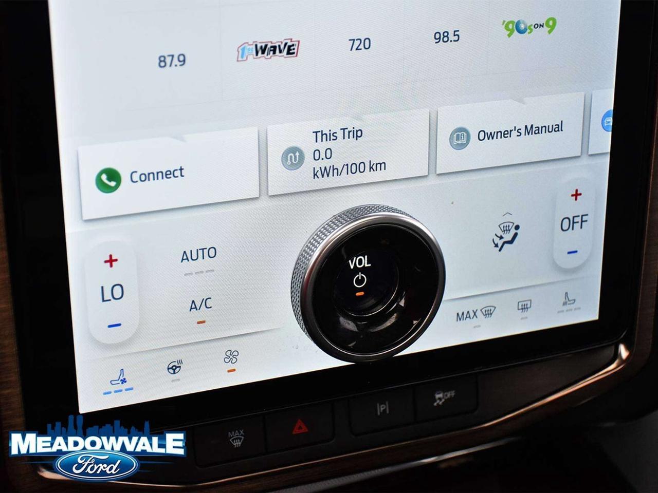 2022 Ford F-150 Lightning XLT Photo