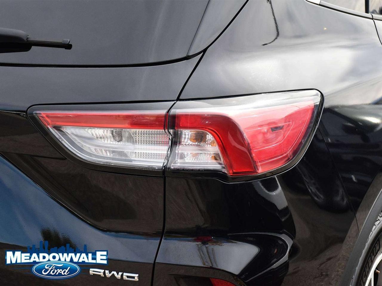 2022 Ford Escape SEL Photo