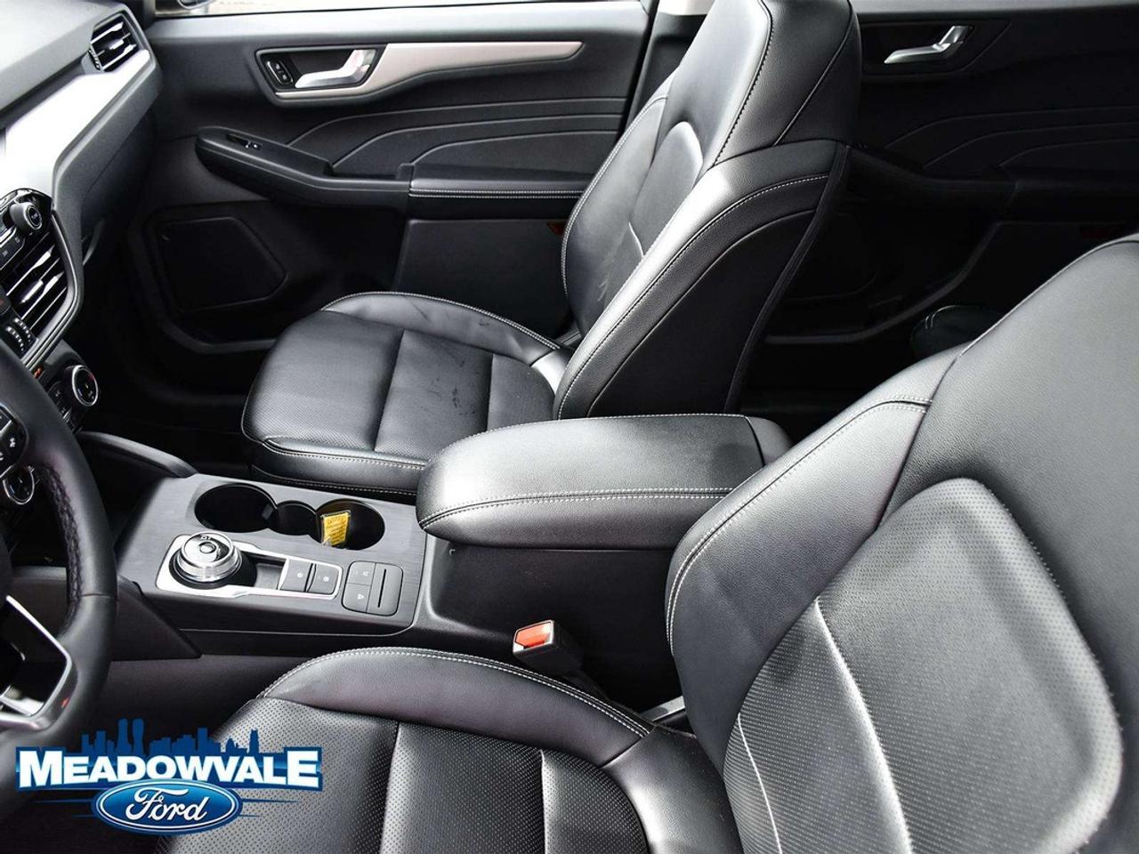 2022 Ford Escape SEL Photo